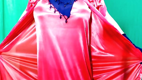 Indian amateur porn video in a sexy and sexy dress