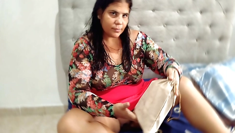 Busty indian girl with big ass squirt after some toy