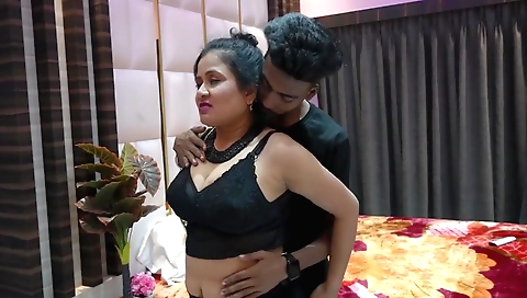Indian brunette getting fucked by a dick sucking fan