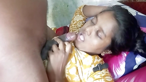 Slutty amateur brunette fucked her neighbor's bhabhi