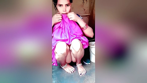 Bhabhi with her partner in bath and shower in amateur video