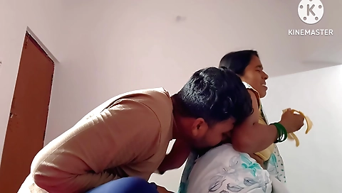 Hairy woman has sex with her lover in amateur porn video
