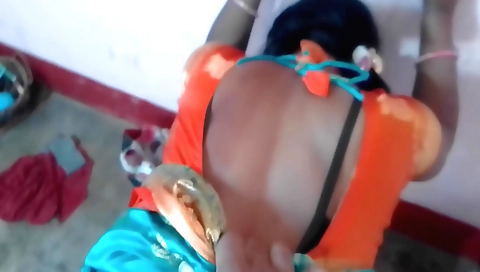 Indian hottie with small tits gives a blowjob to her lover