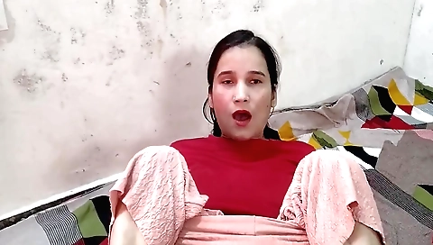 Indian girl in a pink dress shows her body in a homemade video