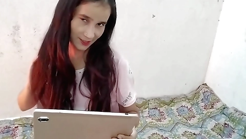Indian solo female has a great time with her thoughts