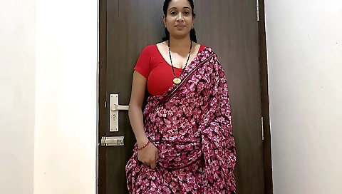 Indian girl in a hot porn video fucks her big dick