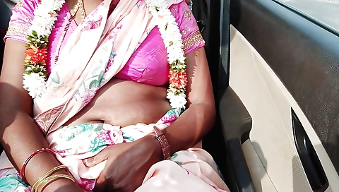 Indian girls are fucking on a hot bed in an amateur sex tape
