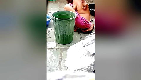 Amateur stepsister in bathing suit shows off her body
