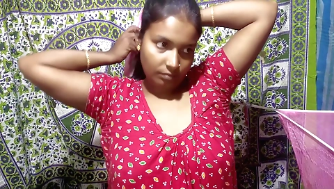 Indian girl rides the boner in the amateur hd video