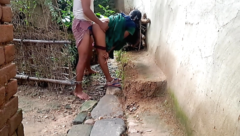 Indian amateur with big booty riding her boyfriend