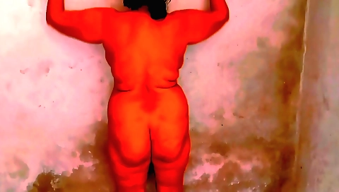 Indian amateur brunette masturbates with her pussy