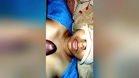 Indian chick sucks her boyfriend's dick and gets a load