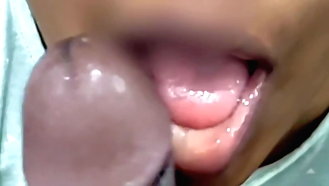 Amateur blowjob with a hot girl 18yo and she fucks