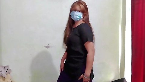 Amazing girl with a very attractive body in an amateur video