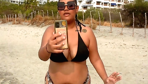 Indian hottie has a tight body and is sharing the beach