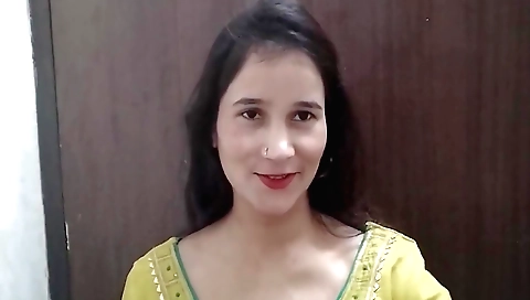 Indian girl plays with stepsister's bathroom towels