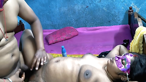 Indian woman in a huge ass fucks in a hardcore sex