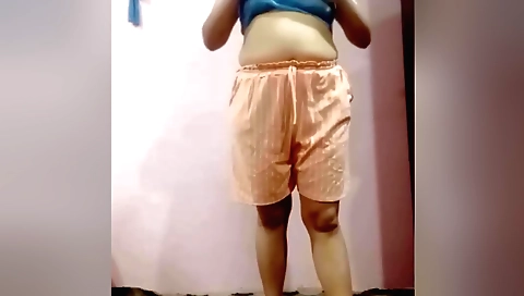 Indian chick with big boobs shows her ass on webcam