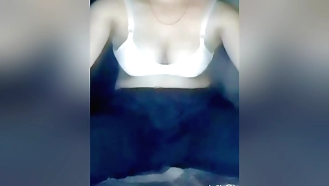 Indian teen girl with perfect body and hot tits is waiting