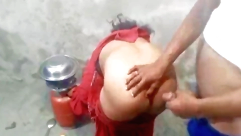 Indian big ass brunette amateur gets fucked in outdoors