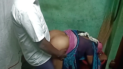 Teacher fucked his sexy girlfriend and pay his bill!