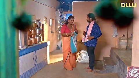 Indian milf gets fucked in the hot backyard outdoors
