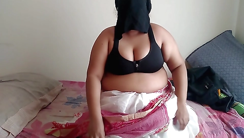 Indian stepbrother-in-law fucks stepdaughter in kitchen