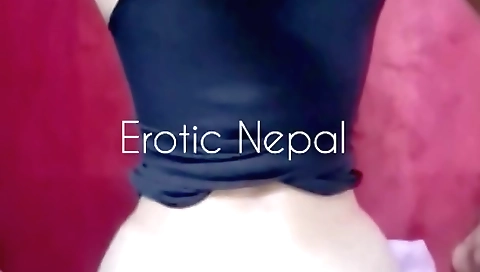 Indian brunette deepthroat sex in amateur porn clip