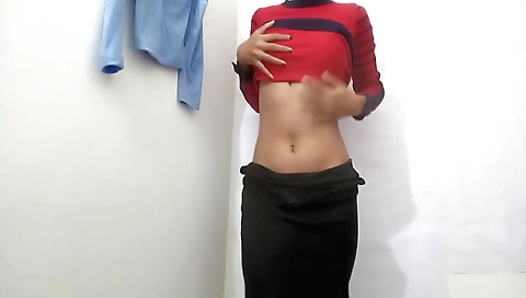 Solo pretty girl dressed in sexy lingerie in porn video