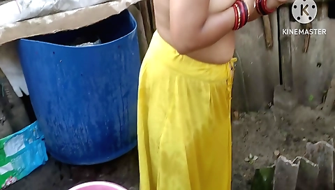 Indian beauty takes a shower and strips in the sunshine