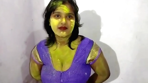 Indian brunette with a big booty gets fucked hard on the ground