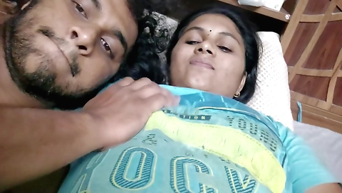 Hand job between a hot Indian chick and her boyfriend