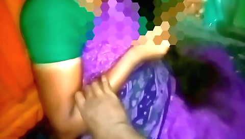 Cute amateur auntie has her big boobs and pussy on the webcam