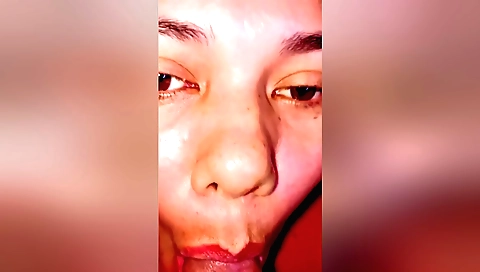 Milf face made to look even more perfect in amateur video