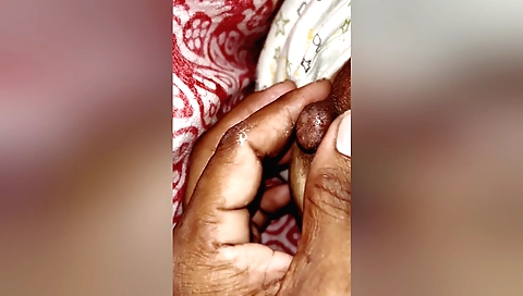 Indian teen girl fucks while showing her sexy body