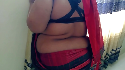 Indian whore shows her braided hair and hairy pussy