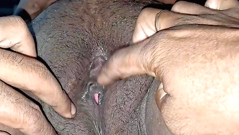 Indian babe with hot hair and nice ass seduces in the bedroom