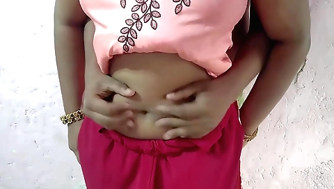 Indian babe gets fucked in the bed in the wedding scene
