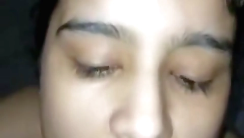 Indian babe gets her face covered with cum from her partner