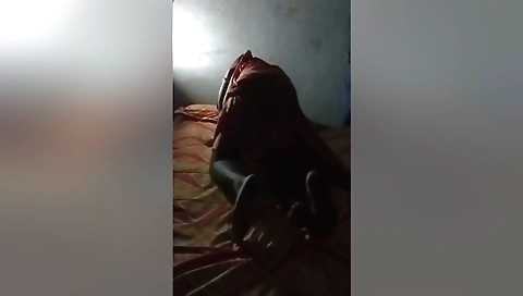 Indian brunette slides her sweet pussy in front of the cam