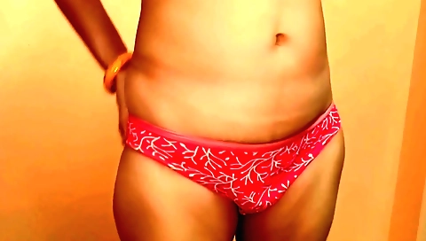 Indian girl fucks in amateur video on a night of fun