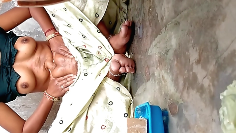 Indian blonde fucks in bed and she gets out of bed