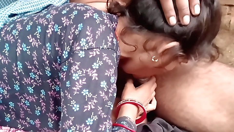 Indian stepsister shows her mouth and ass in sex tape